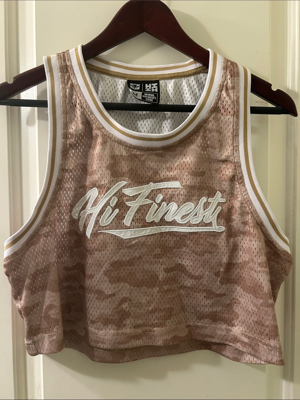 Hawaii’s Finest Women's Crop Camo Tank Top, M